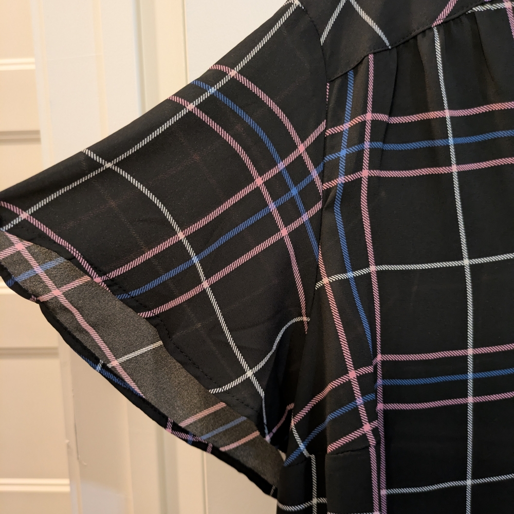 New with tags!Torrid Black and Pink Plaid Blouse - Picture 2 of 12